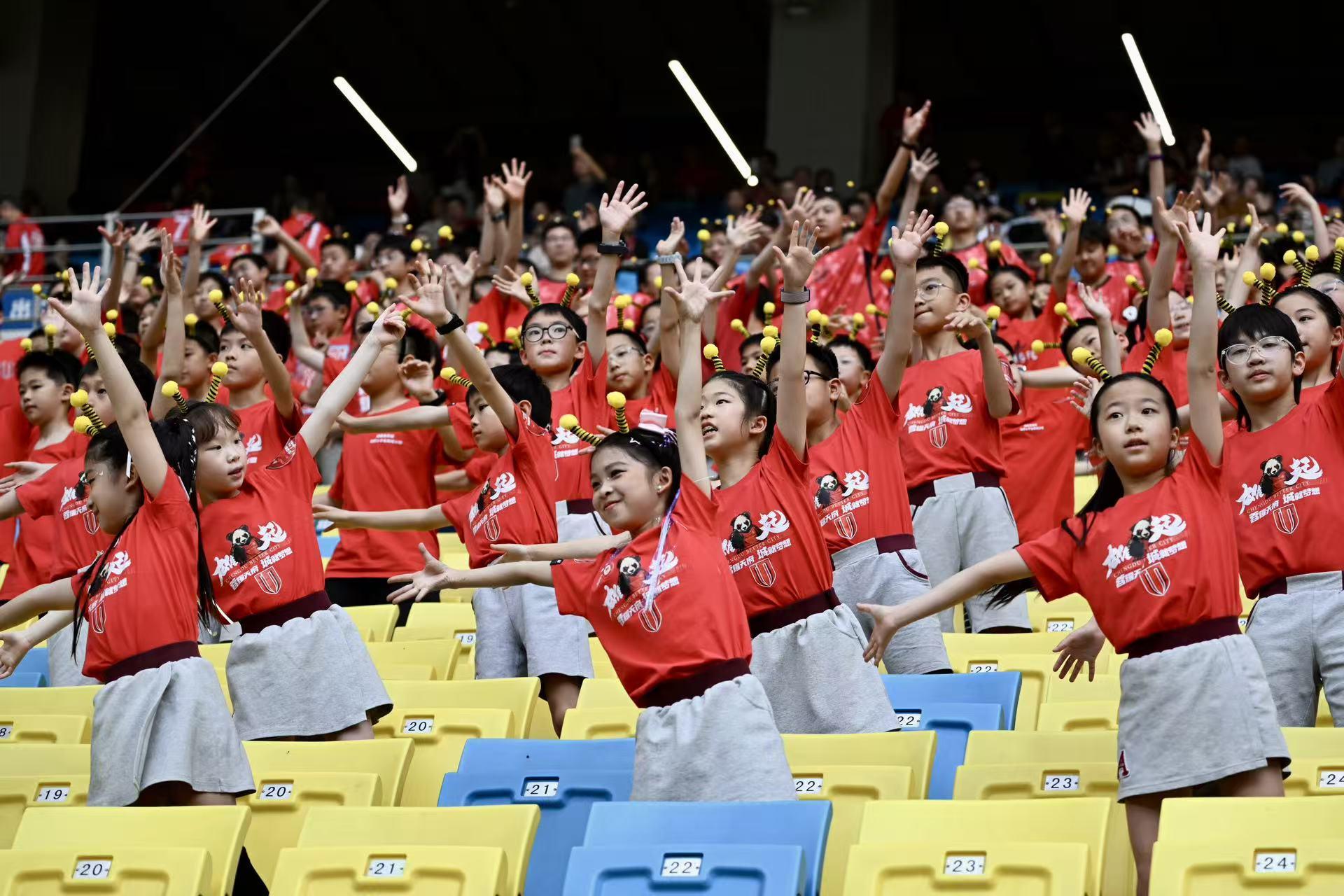 九游娱乐官方网站-五连胜！成都蓉城4比0大胜浙江队，继续领跑中超